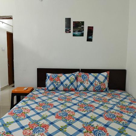 Sharda Homestay Ayodhya Εξωτερικό φωτογραφία